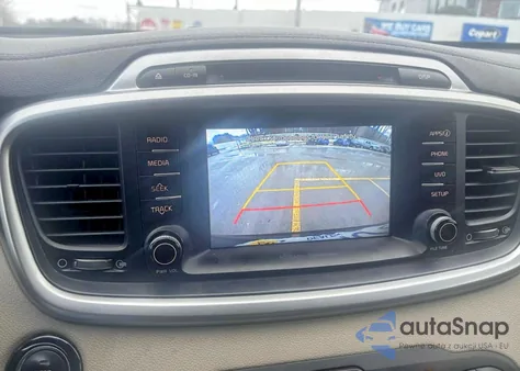 2017 Kia Sorento Lx z USA, uszkodzony, nr VIN 5XYPGDA32HG330142